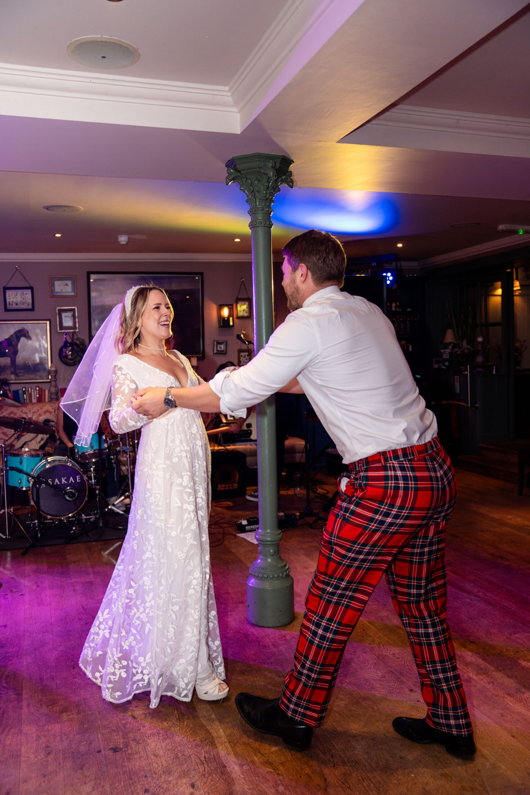 First dance in Richmond as a Richmond wedding photographer 